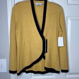 NWT Misook Yellow and Black Acrylic Open Zipper Jacket
